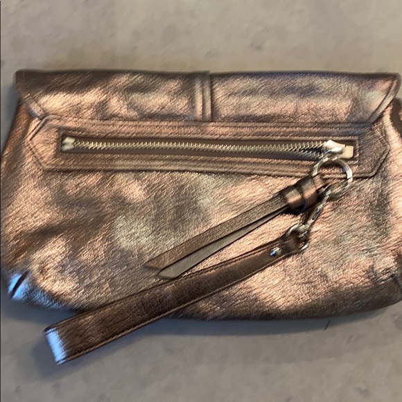 Coach clutch. - Picture 5 of 5